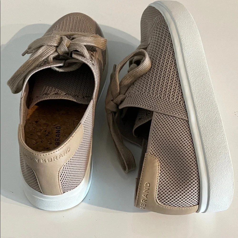 Lucky Brand Women Taupe Knit Lace-Up Sneakers Combine with‎ style and comfort